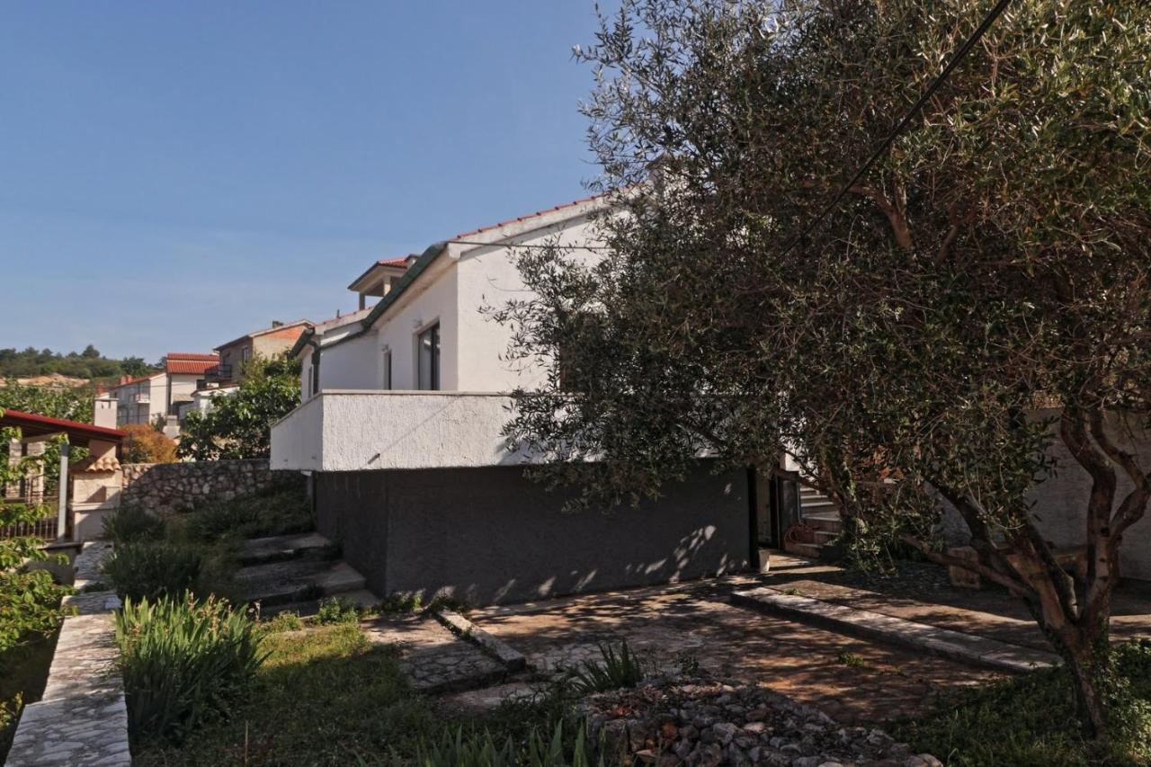 Two Olives Vila Vrbnik Exterior foto